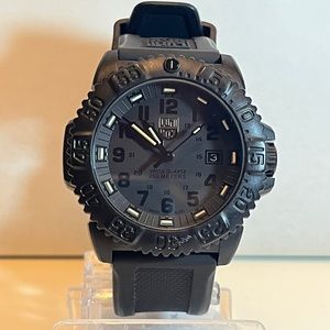 SOLD Luminox Navy Seal watch Blackout quartz 3050